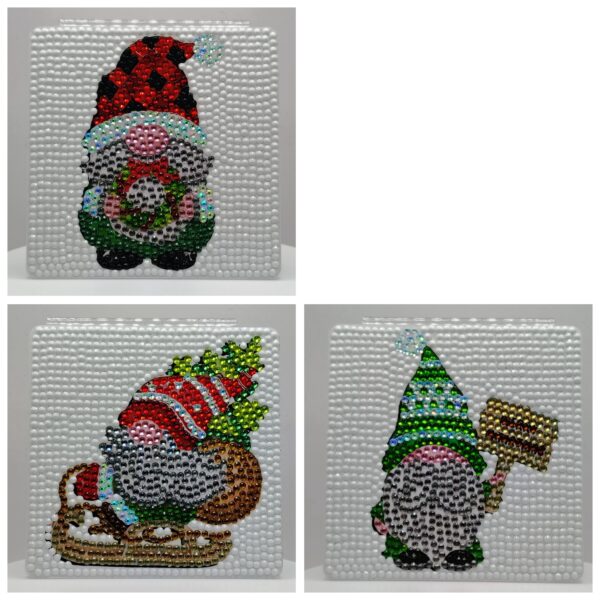 Santa Claus with a Christmas hat and beard, decorated with colorful beads.